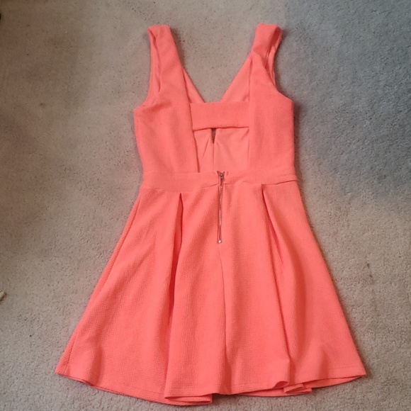 Dress - Picture 2 of 2